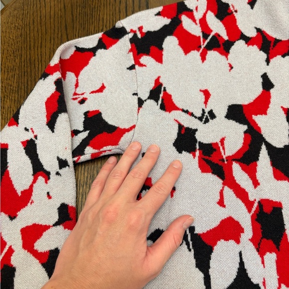 Anthropologie Mock Neck Floral Lizzy Knit Sweater Size Small Red Gray & Black - Picture 11 of 12